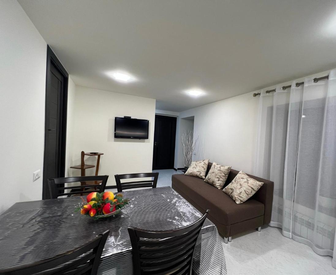 Ferienwohnung Cosy flat Erivan Exterior foto